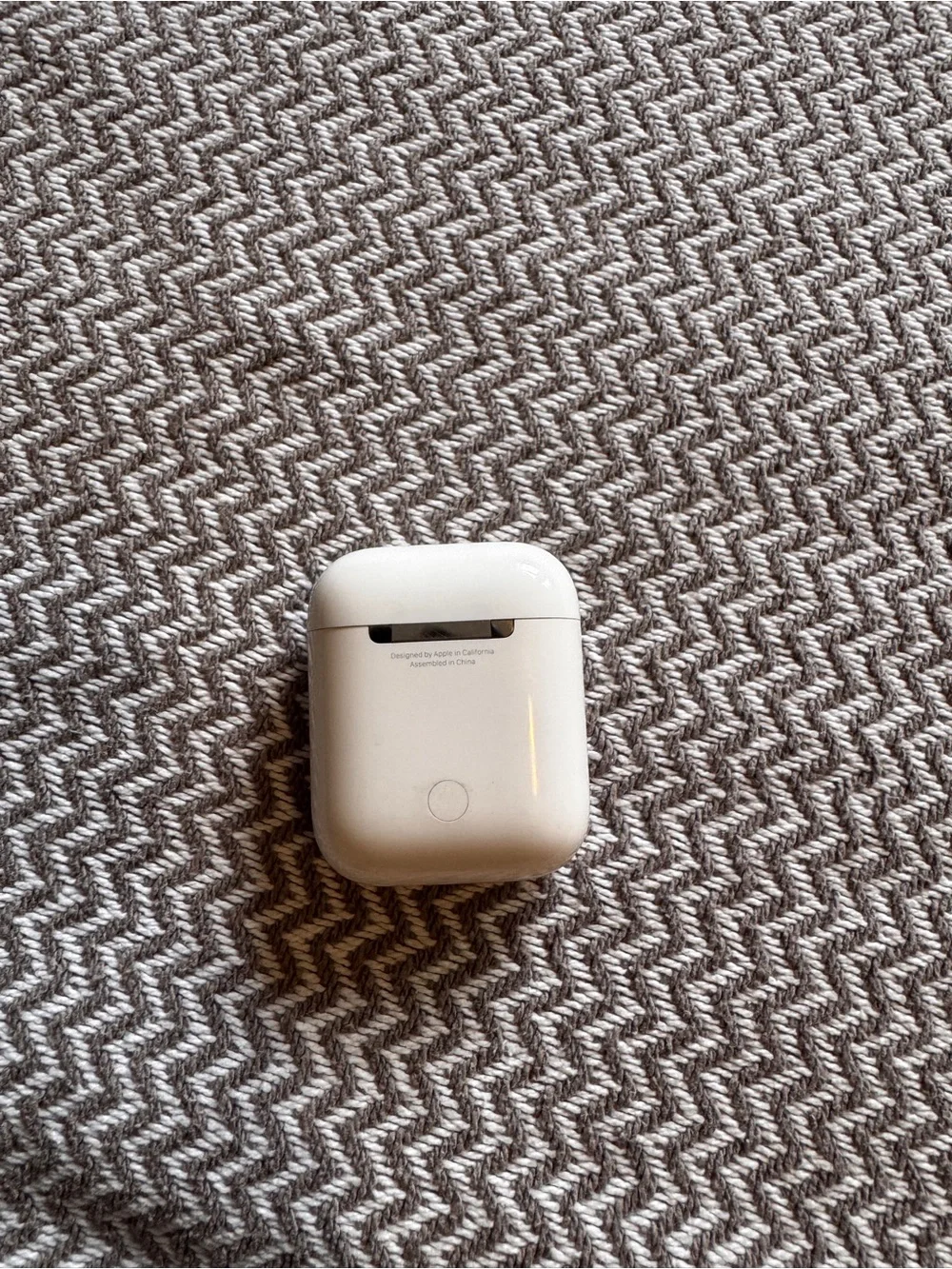 Apple wireless earbuds